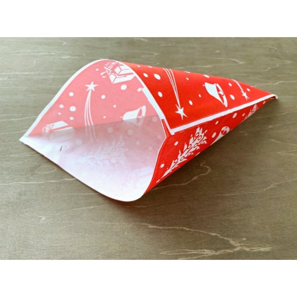 画像4: ドイツ　クリスマス柄の三角袋　赤　5枚セット